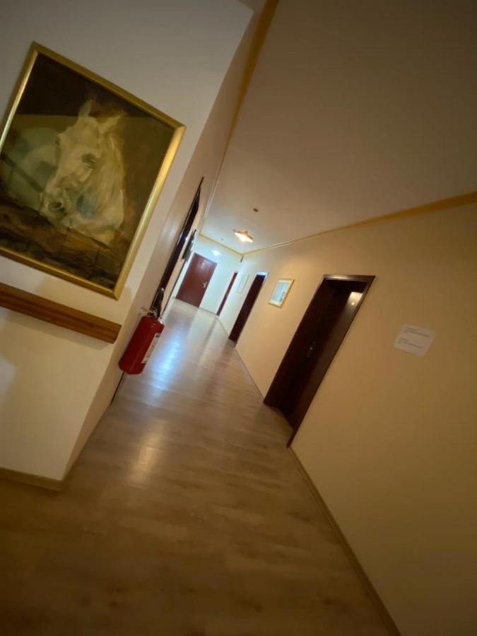 British Hotel Pogradec Esterno foto