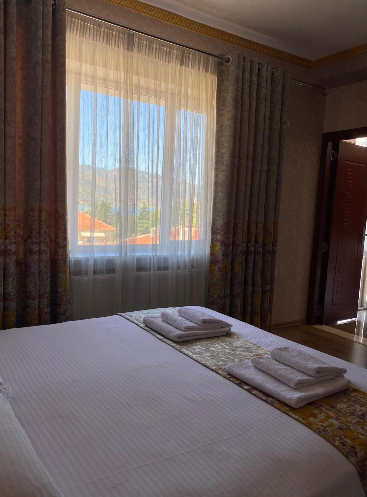 British Hotel Pogradec Esterno foto