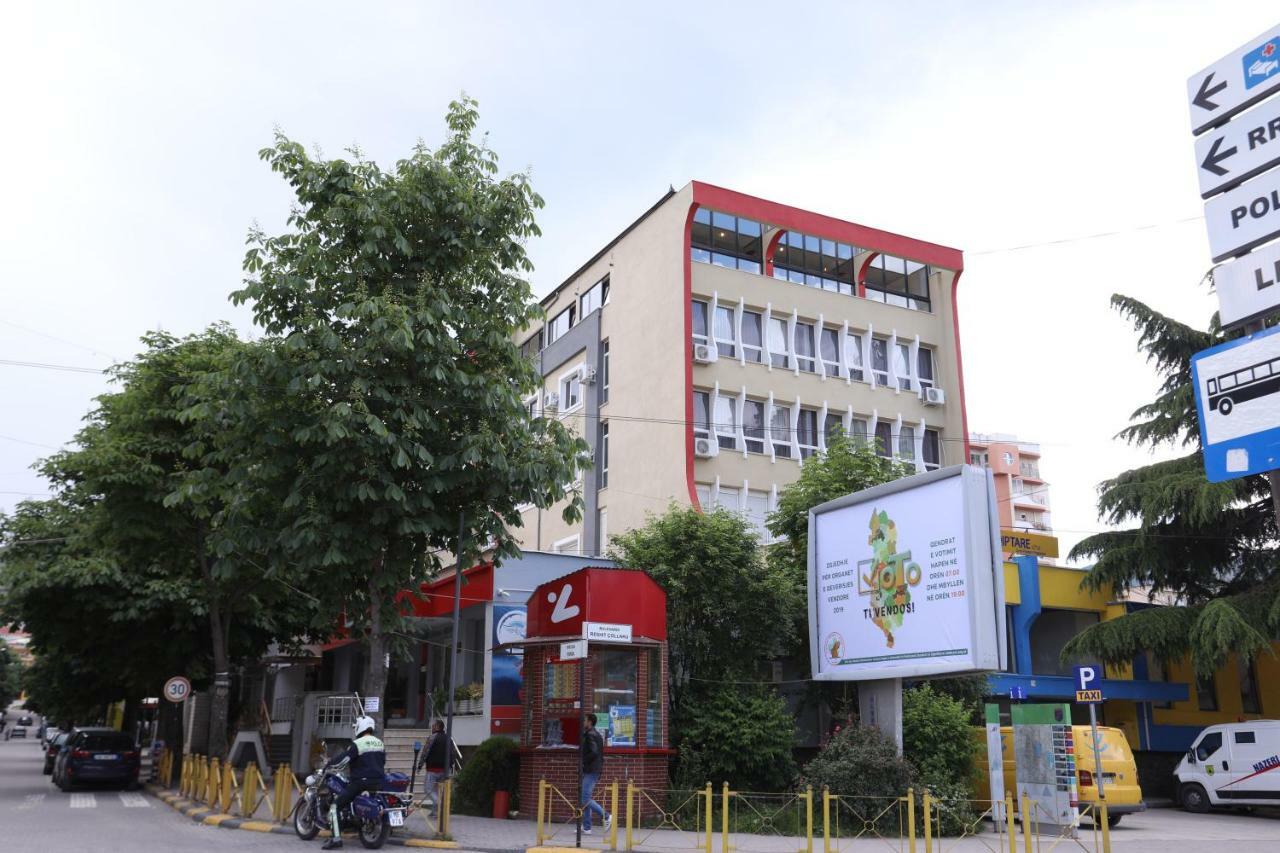 British Hotel Pogradec Esterno foto