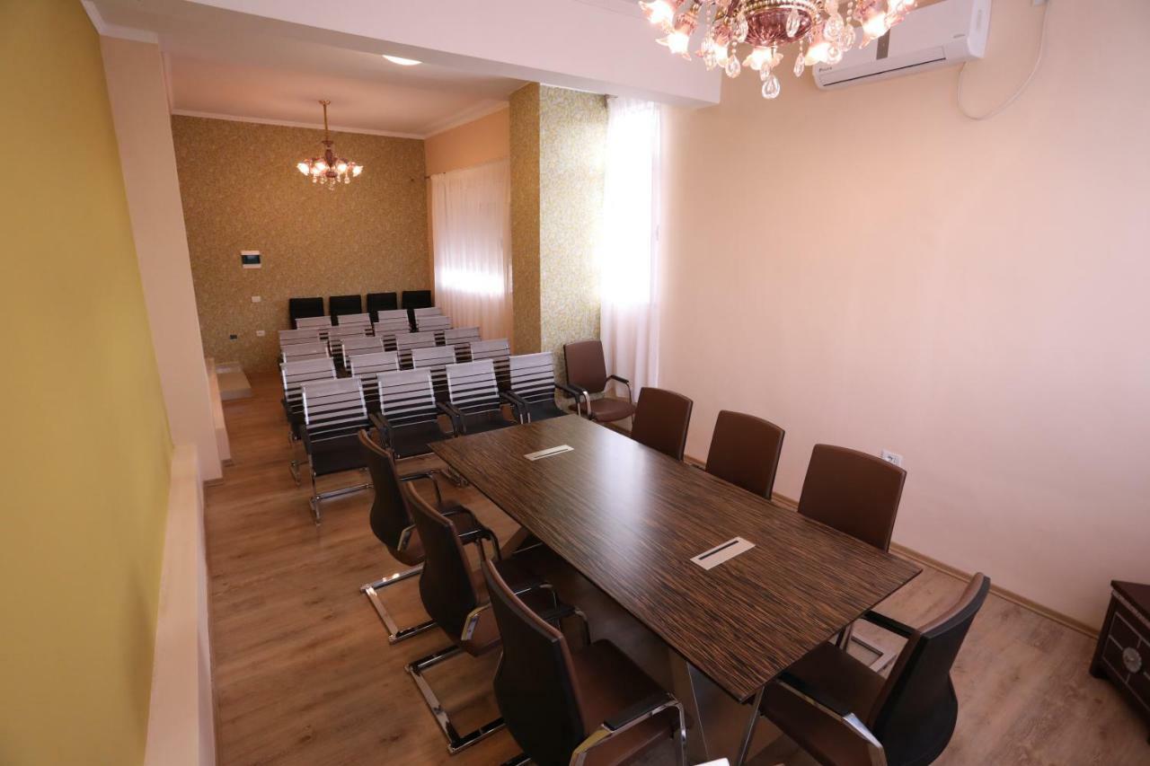 British Hotel Pogradec Esterno foto