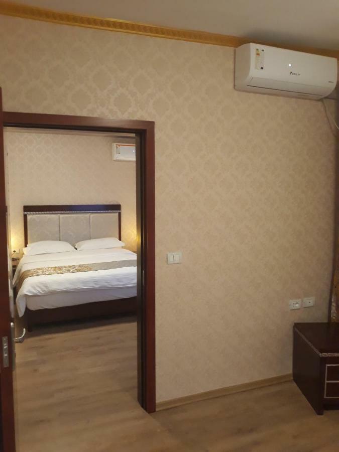 British Hotel Pogradec Esterno foto